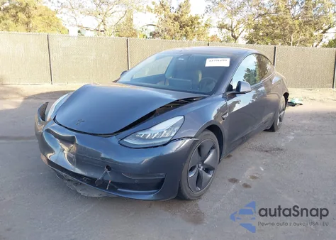 2018 Tesla Model 3 Long Range/Performance z USA, uszkodzony, nr VIN 5YJ3E1EB1JF128751
